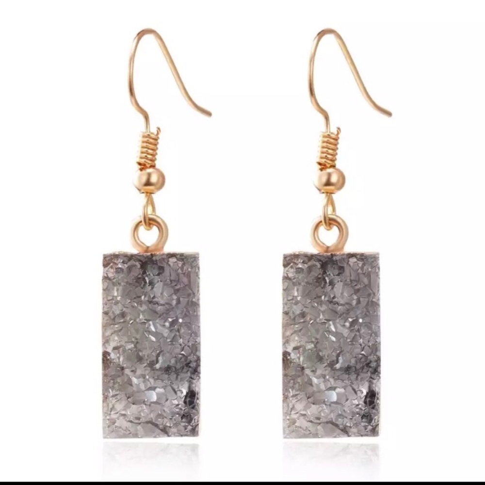 Geometric resin natural stone earring